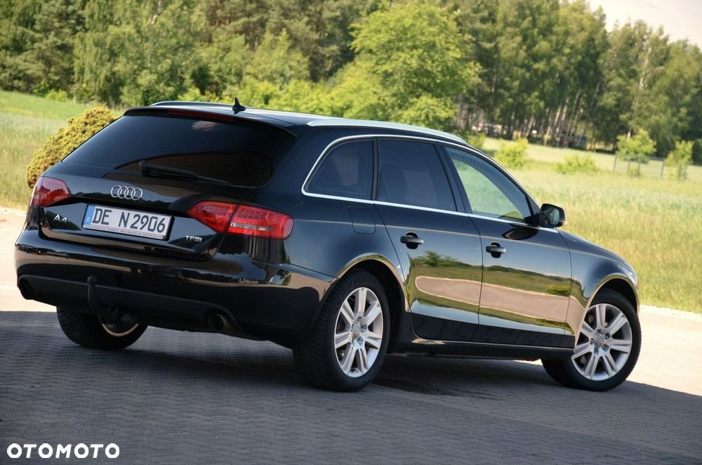Audi A4 Avant - 11