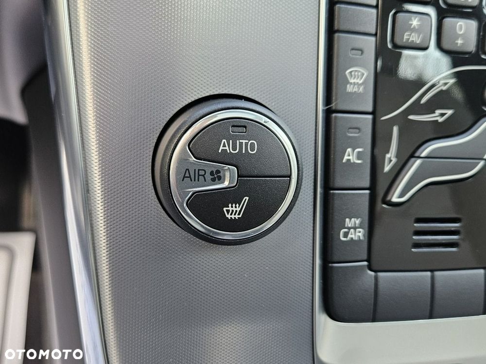 Volvo V40 T2 Inscription - 22