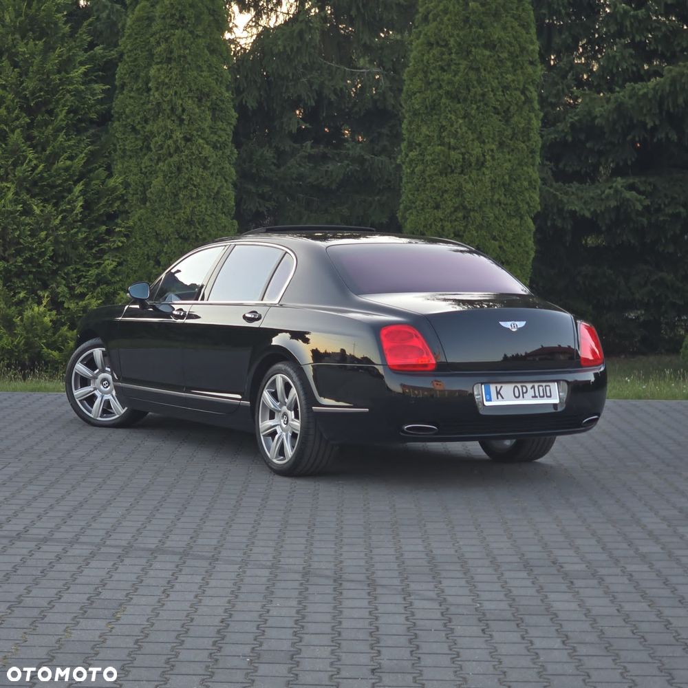 Bentley Flying Spur - 12