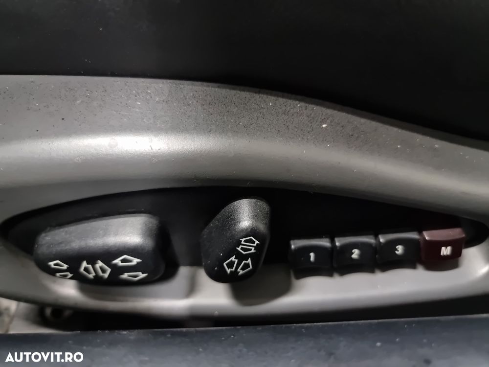 BMW Seria 6 630 i Aut. - 19