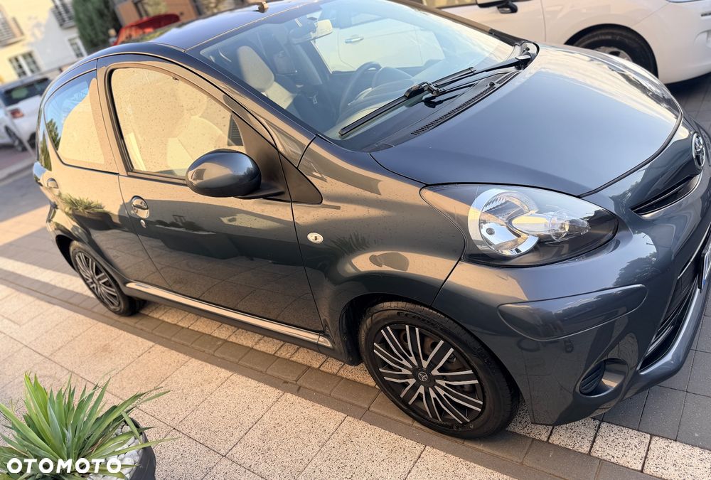 Toyota Aygo x-play - 2