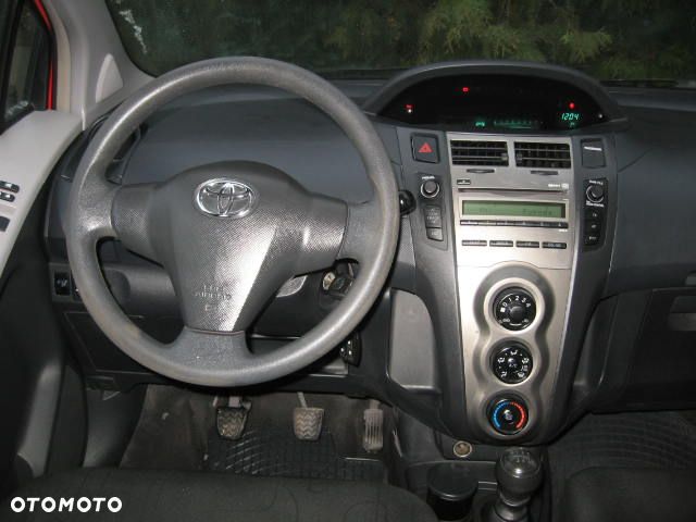 Toyota Yaris 1.33 Luna - 17