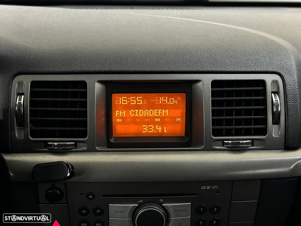 Opel Vectra Caravan 1.9 CDTi Executive - 33