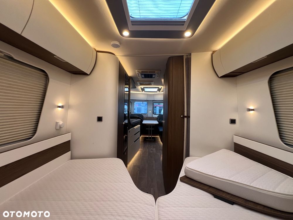 Hymer-Eriba Touring 820 - 12