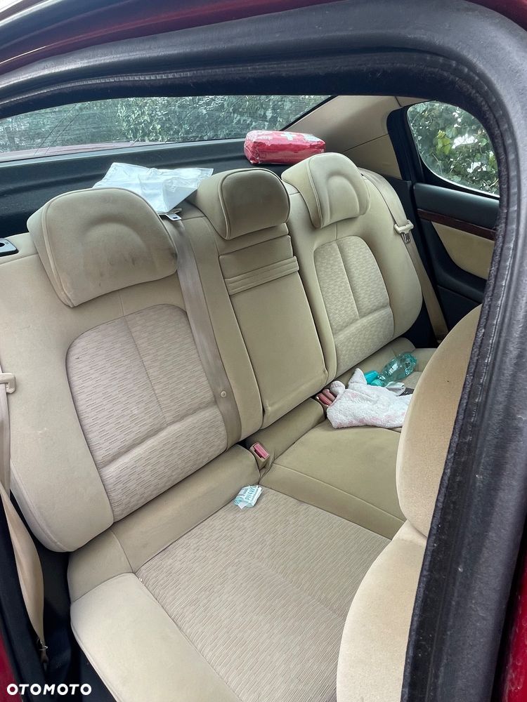 Peugeot 407 2.0 Premium - 8