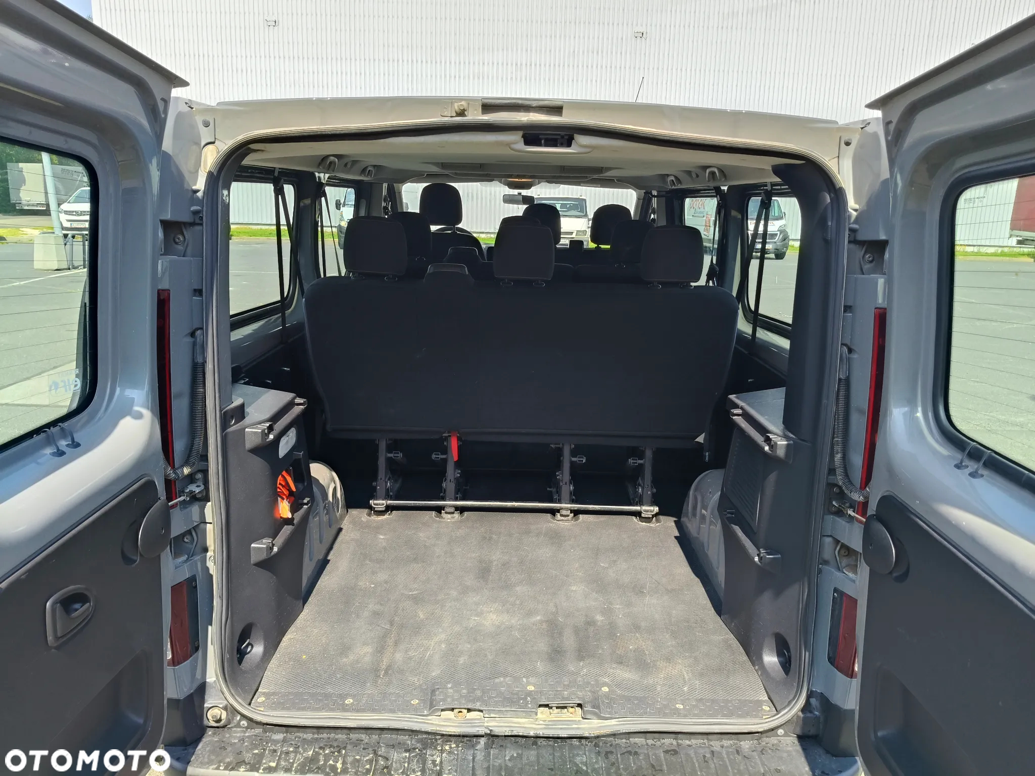 Renault Trafic - 11