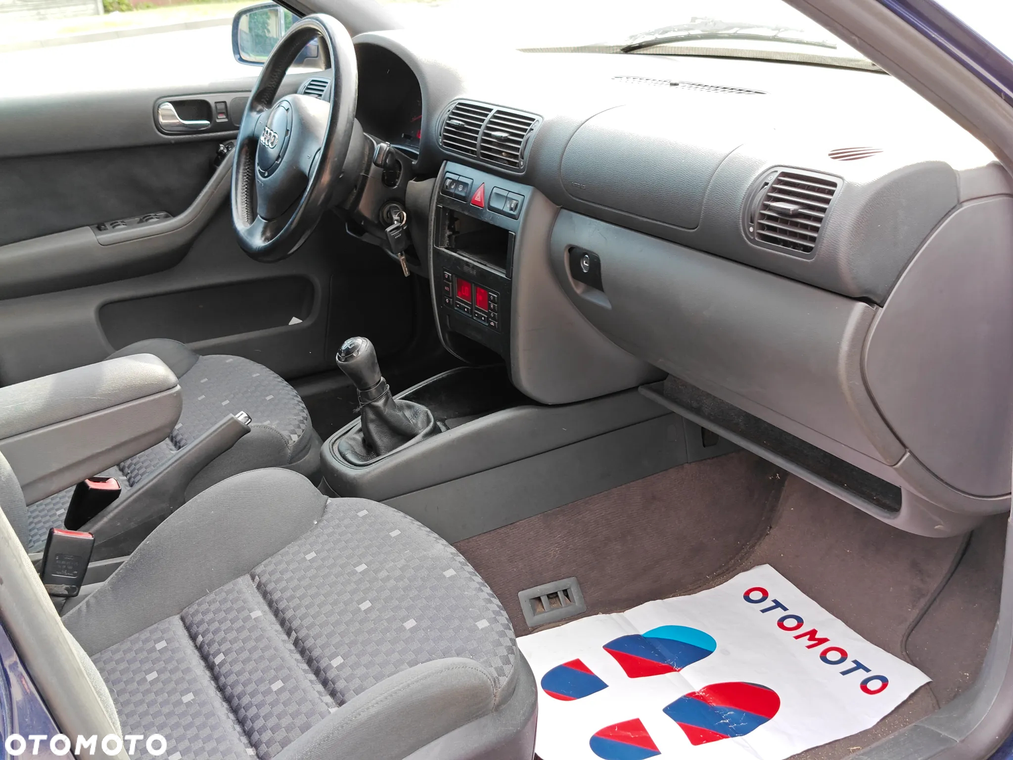 Audi A3 1.6 Ambiente - 17