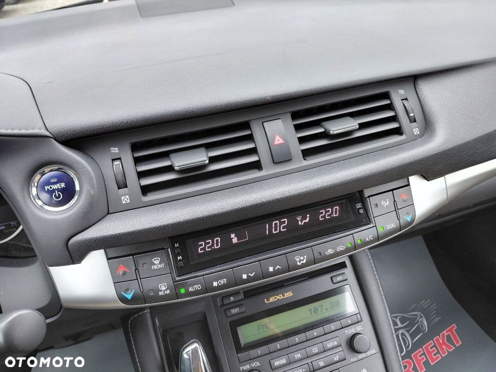Lexus CT - 22