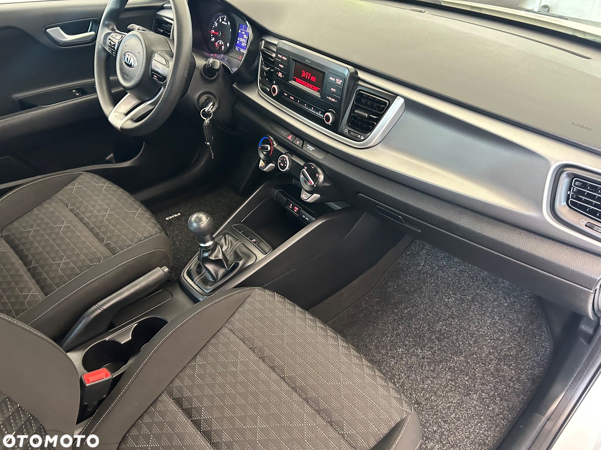 Kia Rio 1.2 Business Line - 26