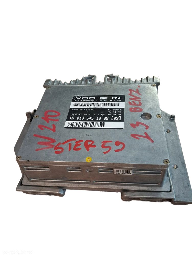 Sterownik Silnika ECU Komputer MERCEDES E KLASA W210 0195451932 - 1