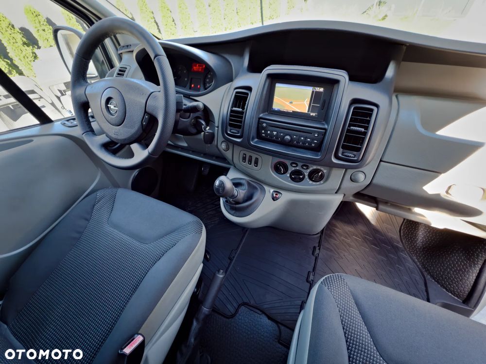 Opel Vivaro - 18
