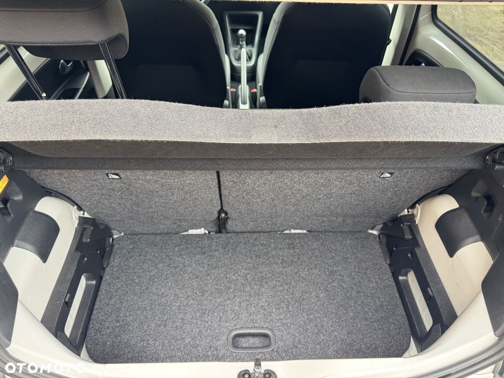 Volkswagen up! 1.0 move - 12