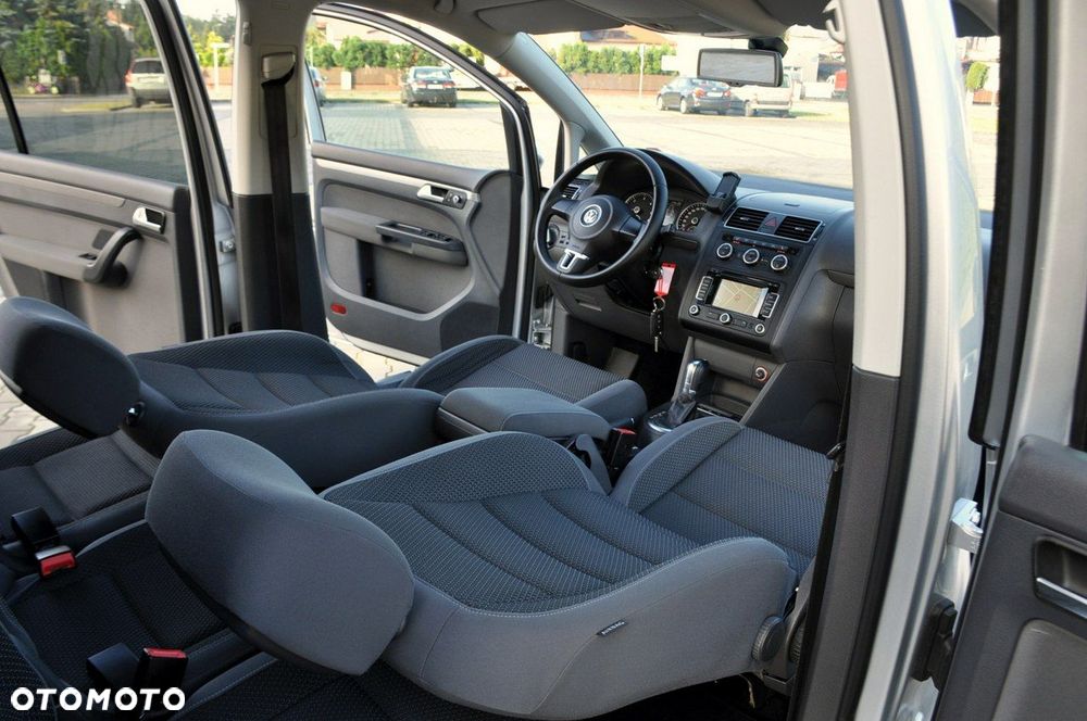 Volkswagen Touran - 23