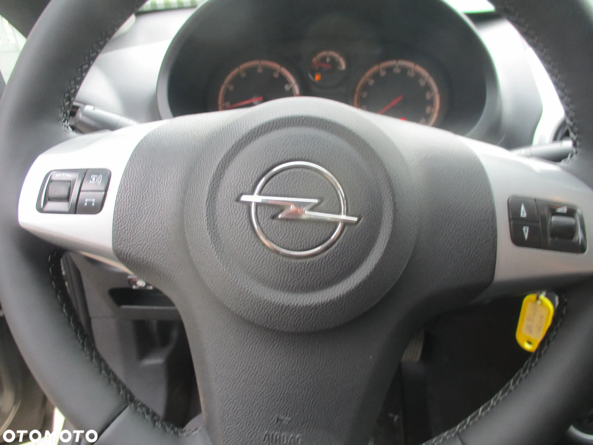 Opel Corsa 1.2 16V Edition / Active - 20
