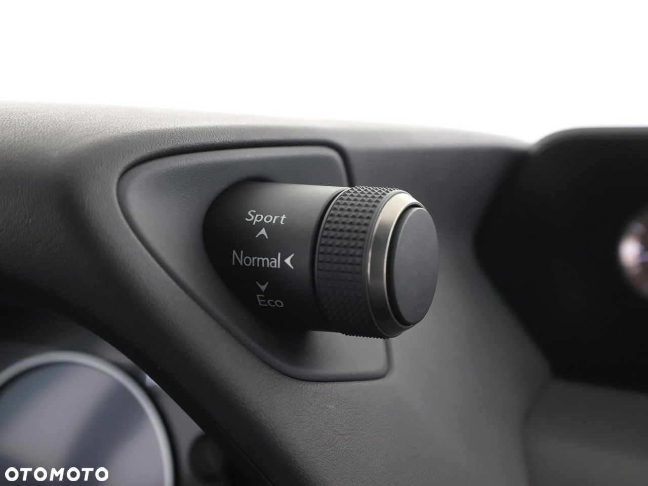 Lexus UX 250h Prestige 2WD - 38