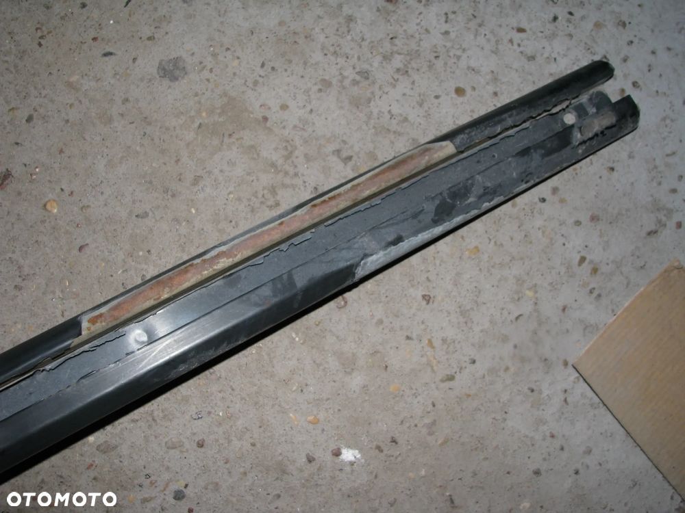 RENAULT TRAFIC II VIVARO A PRIMASTAR SZYNA PROWADNICA DRZWI PRAWA ŚRODKOWA - 2