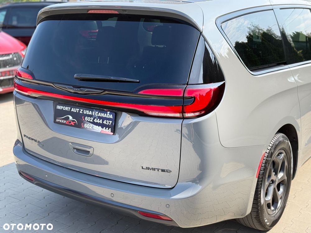 Chrysler Pacifica - 8