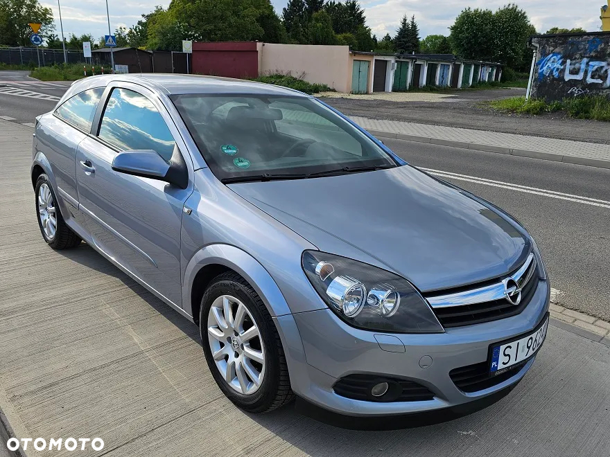 Opel Astra GTC 1.6 Edition Plus - 8