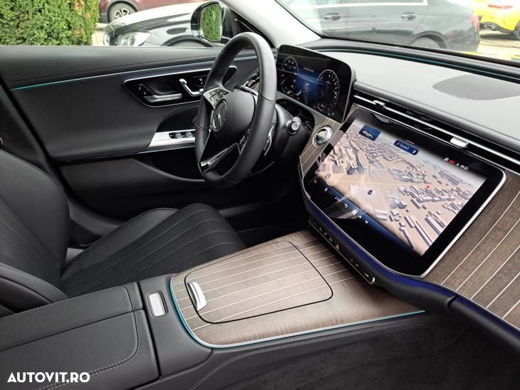 Mercedes-Benz E 300 - 12