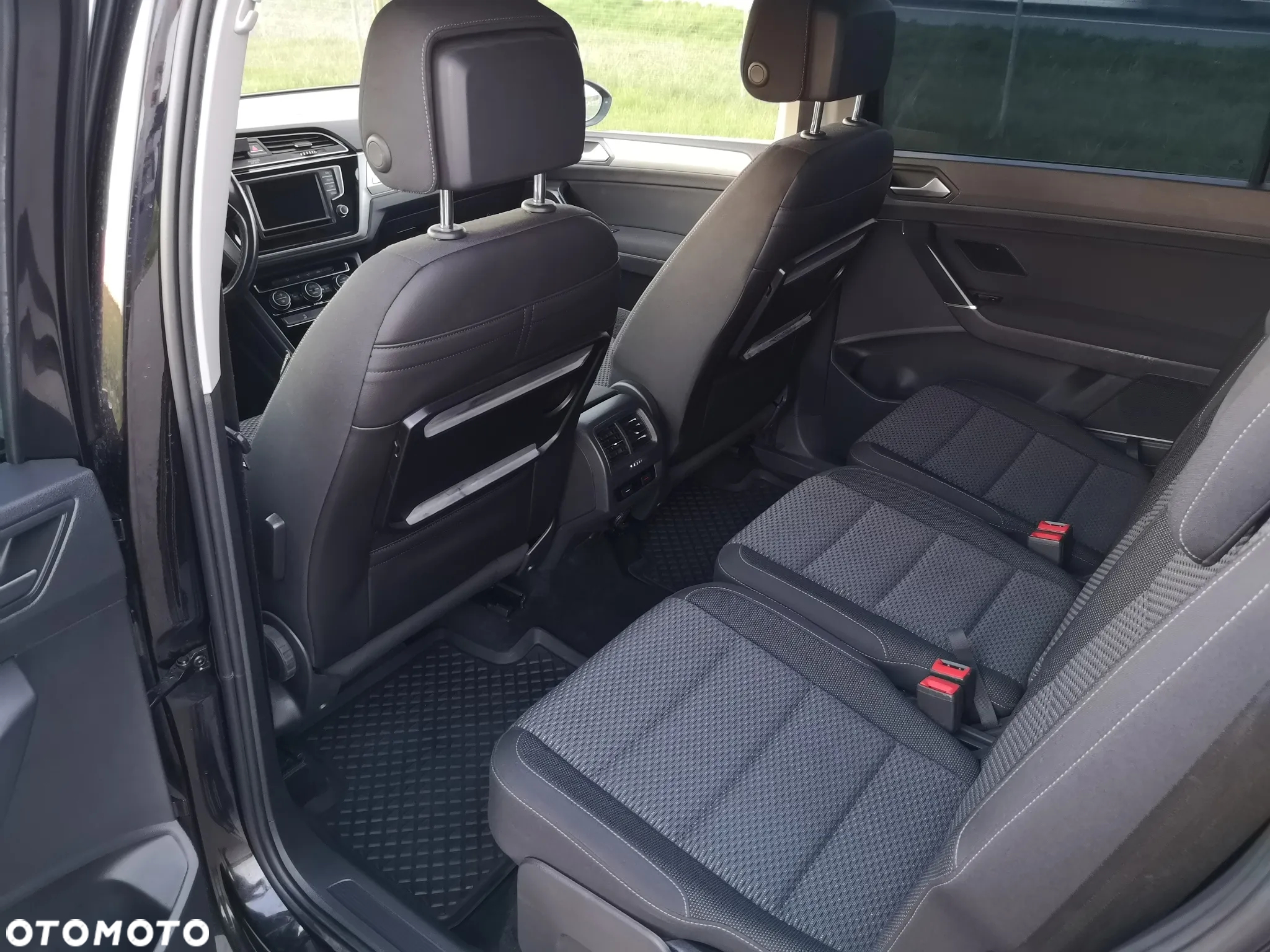 Volkswagen Touran 2.0 TDI SCR DSG Comfortline - 16