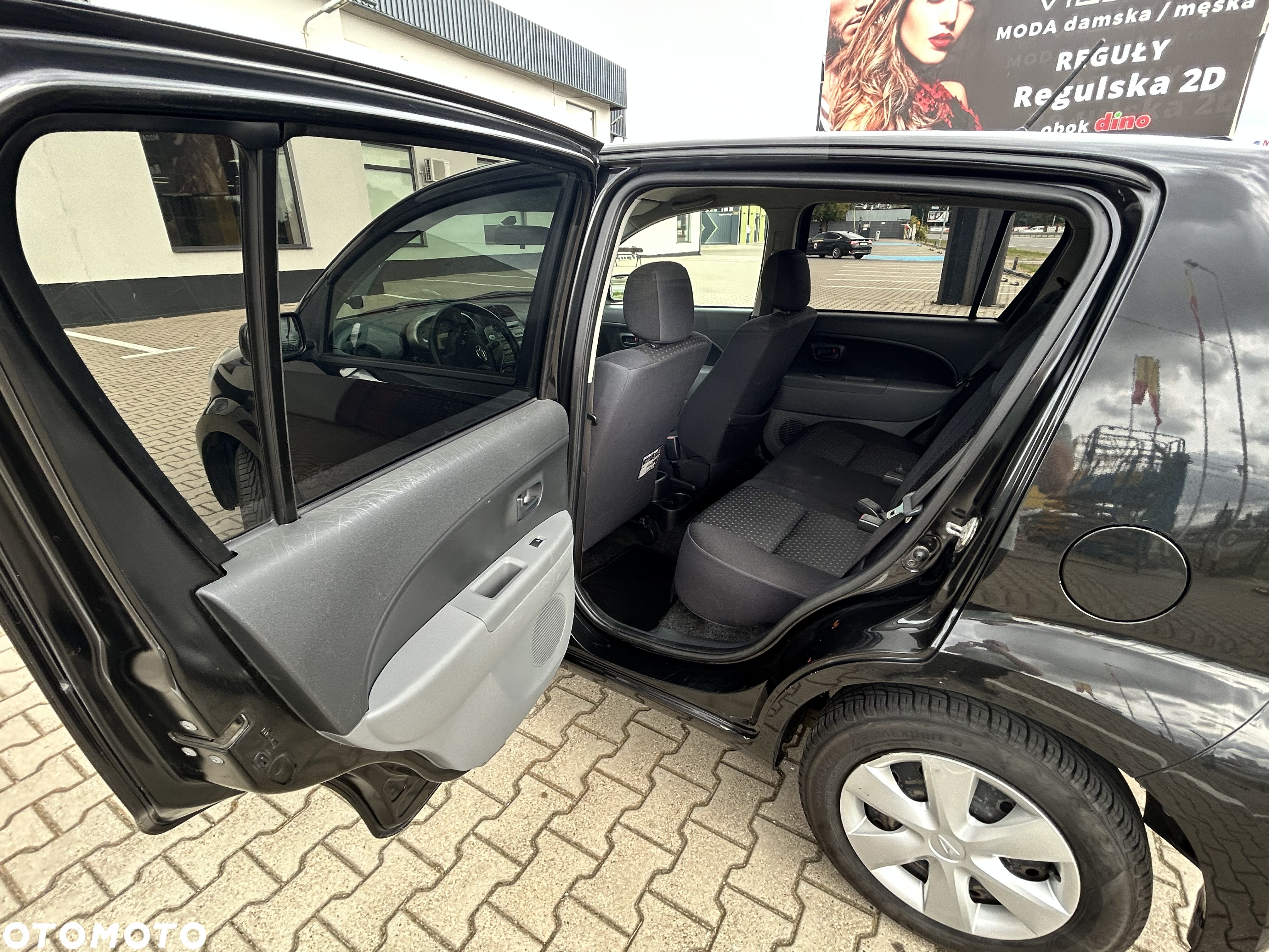 Daihatsu Sirion 1.0 - 12