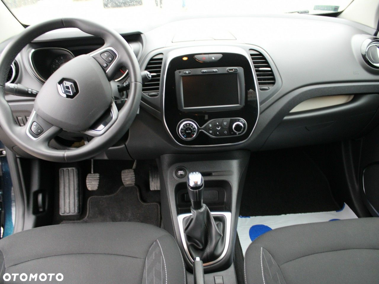 Renault Captur - 26