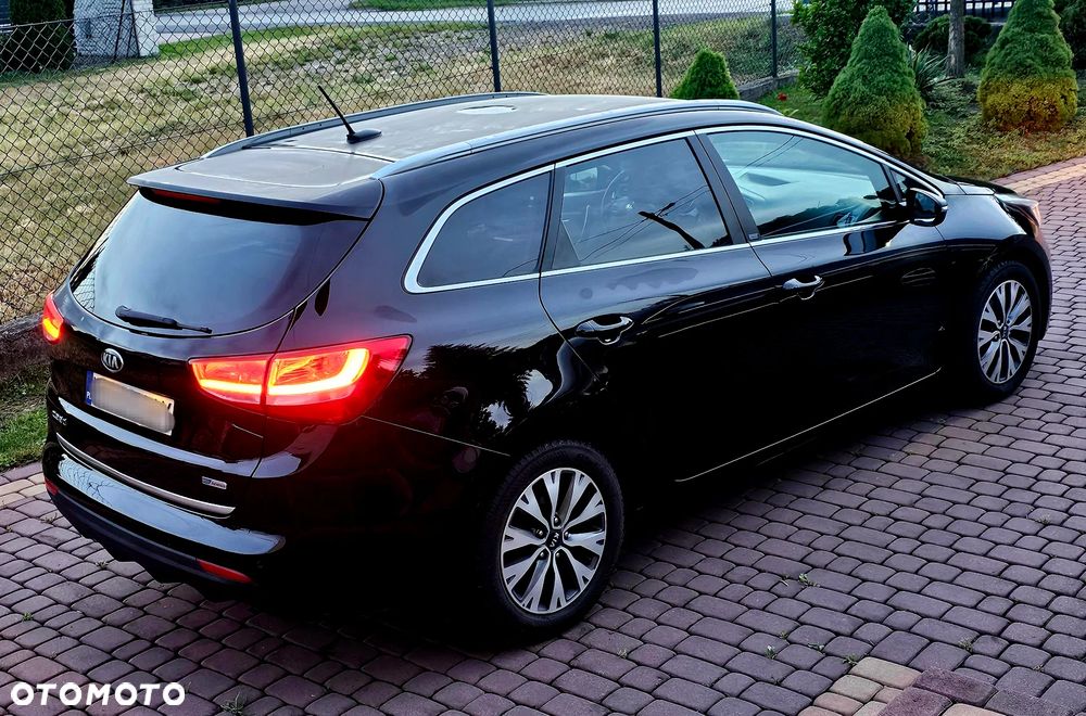 Kia Ceed - 13