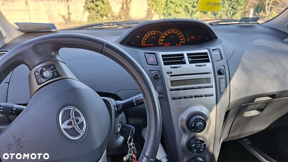 Toyota Yaris 1.0 Luna A/C - 7