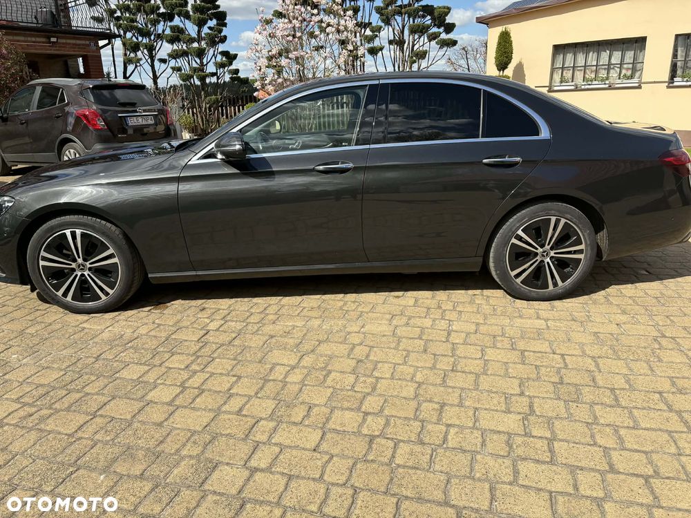 Mercedes-Benz Klasa E 220 d 4-Matic 9G-TRONIC - 7