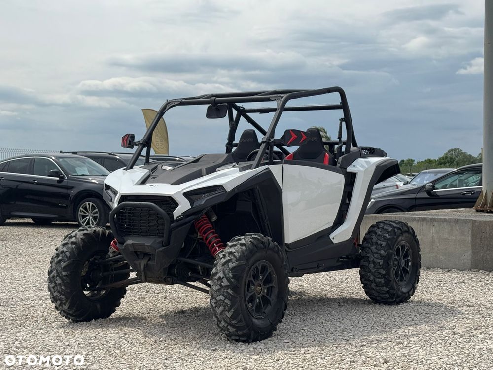 Polaris RZR - 8