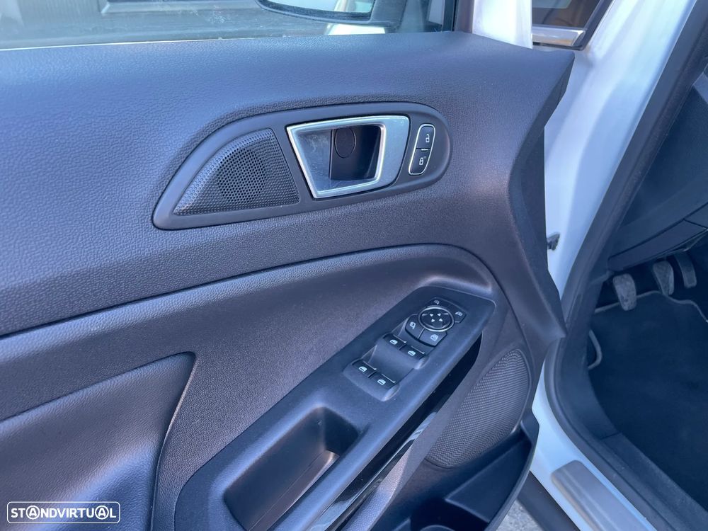 Ford EcoSport 1.5 TDCi Titanium Plus - 19