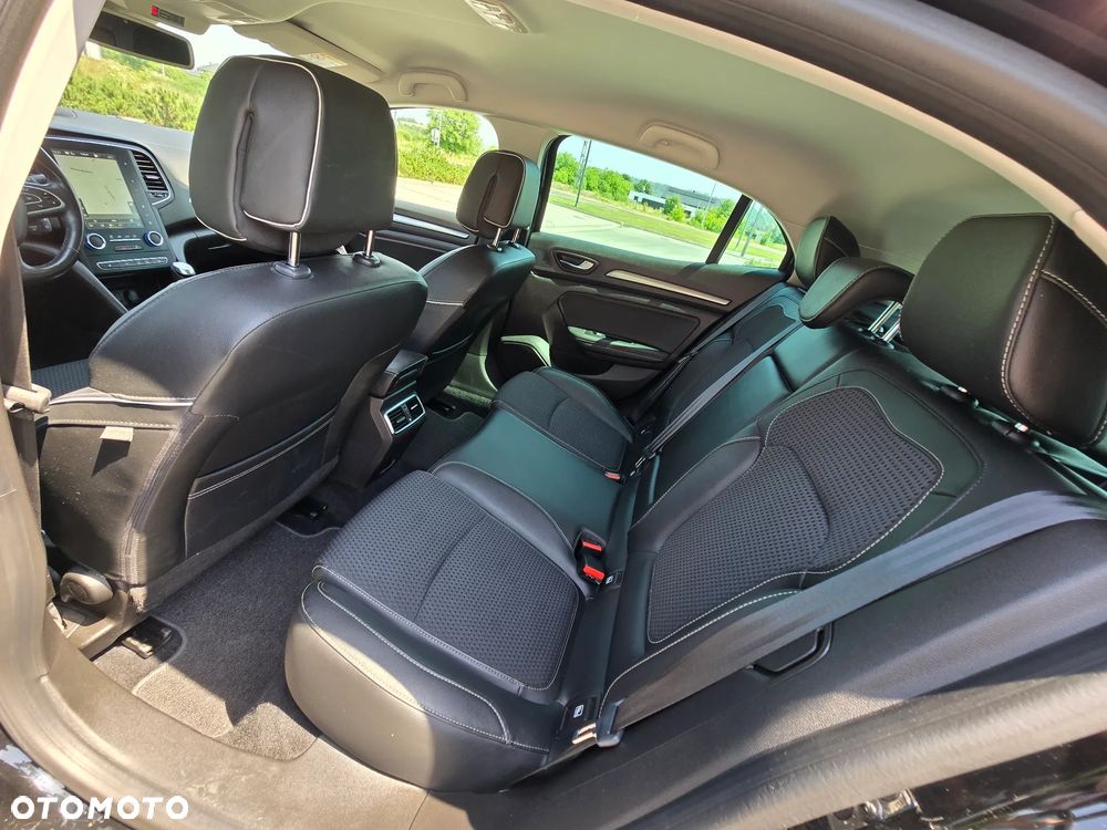 Renault Megane BLUE dCi 115 BOSE EDITION - 11