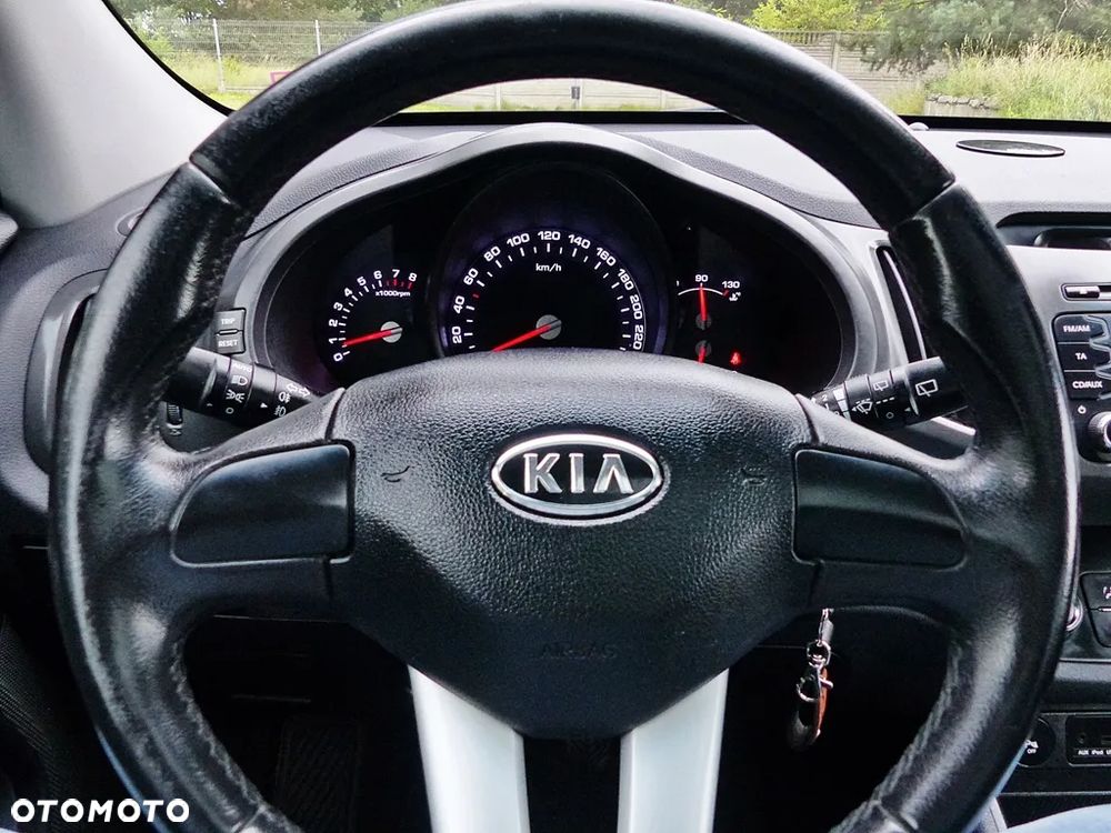 Kia Sportage 2.0 CVVT 2WD Vision - 27