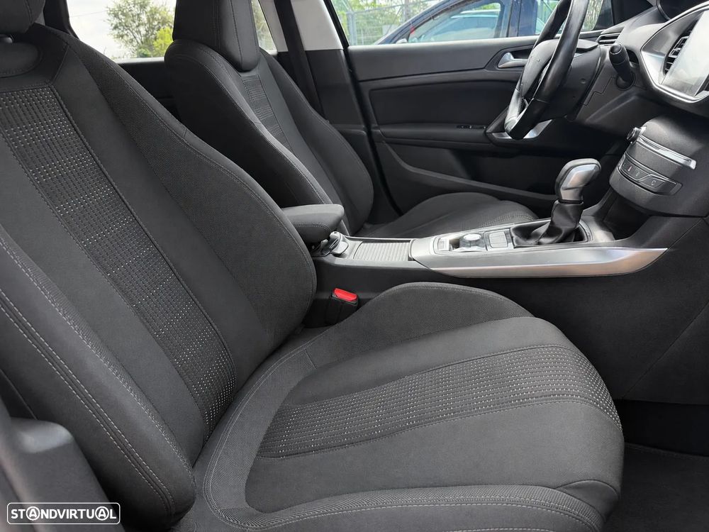 Peugeot 308 SW BlueHDi 120 EAT6 Stop & Start Allure - 20