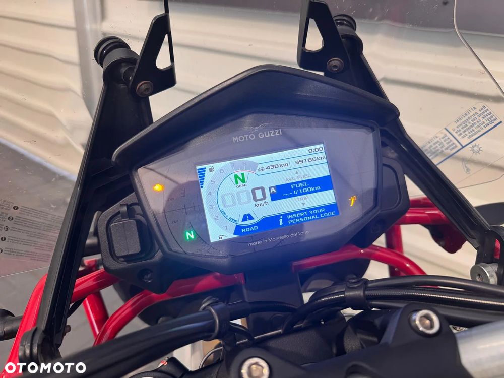 Moto Guzzi V85 - 7