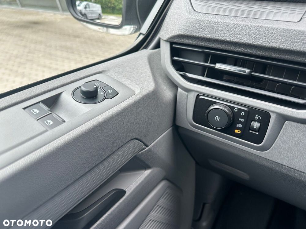 Volkswagen Transporter Transporter Furgon silnik: 2,0 l TDI 150 KM / skrzynia biegów: 8-biegowa automatyczna rozstaw osi: 3100 mm - 20