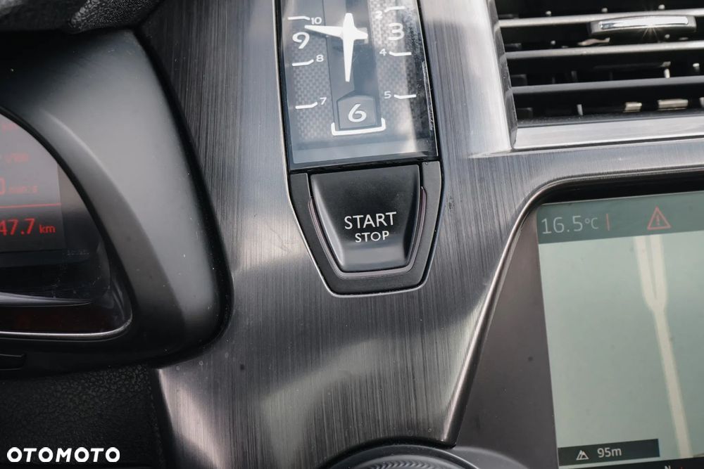 Citroën DS5 BlueHDi 120 EAT6 Business Class - 28