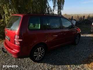 Volkswagen Touran 2007 photo 3