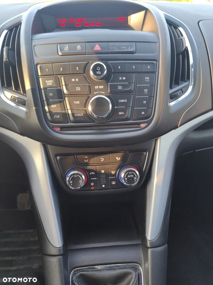 Opel Zafira 1.4 T Cosmo EcoFLEX S&S EU6 - 11