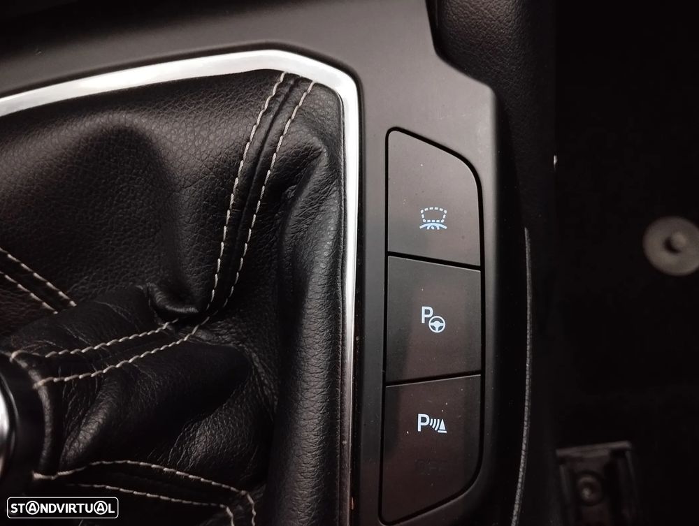Ford Focus SW 1.0 EcoBoost Vignale - 41