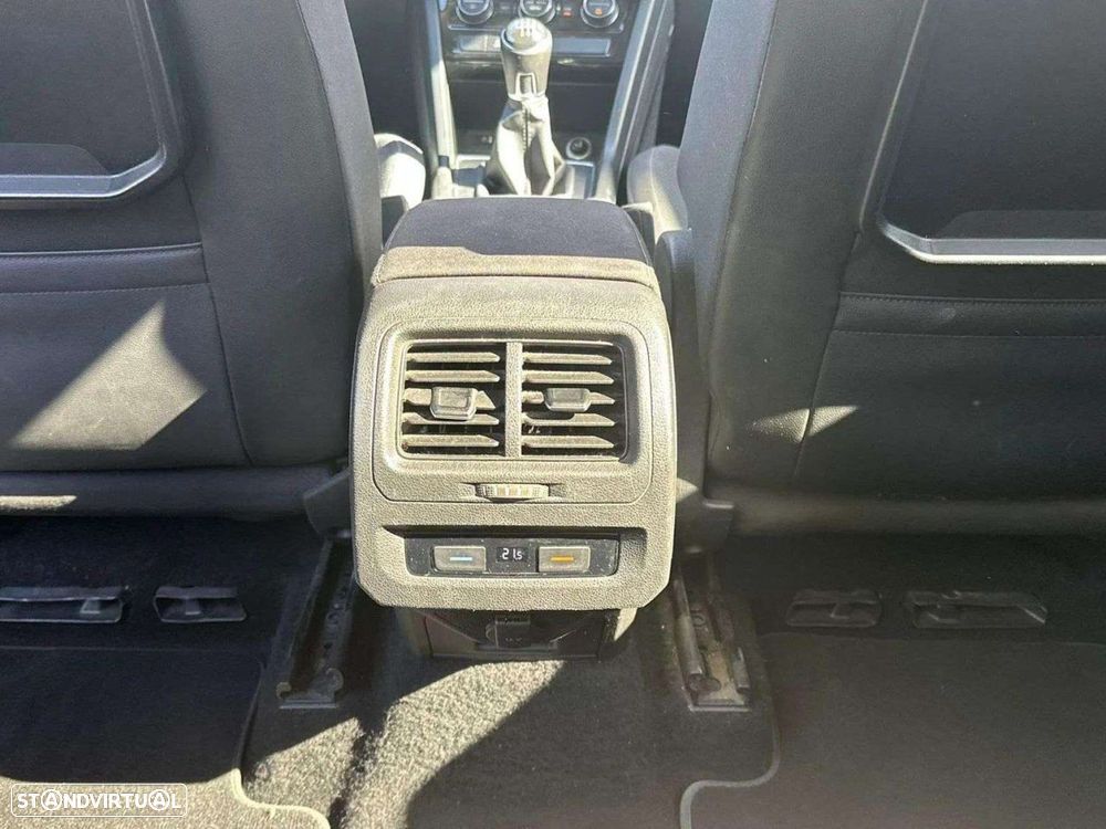 VW Touran 1.6 TDI Confortline - 21