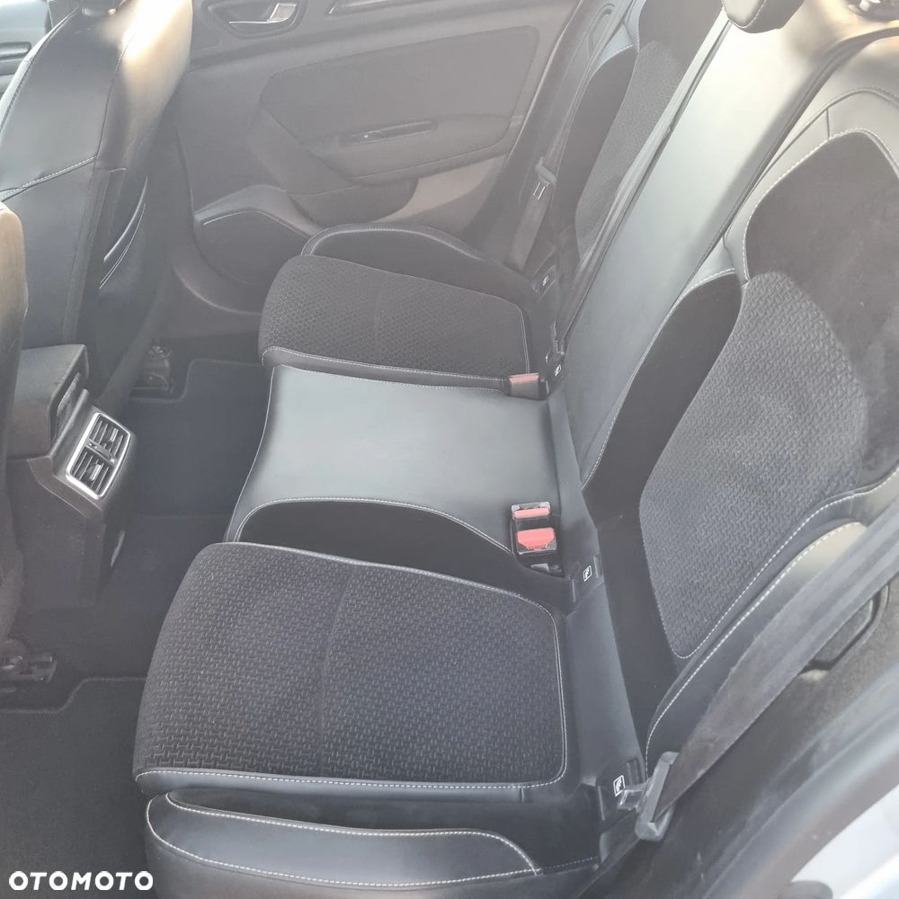 Renault Megane ENERGY TCe 100 LIFE - 11