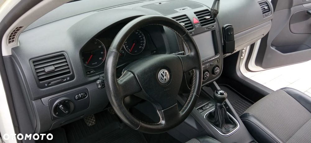 Volkswagen Golf 1.6 Trendline - 19