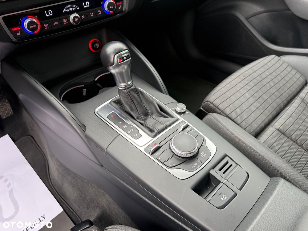 Audi A3 Sportback 2.0 TDI S tronic sport - 23