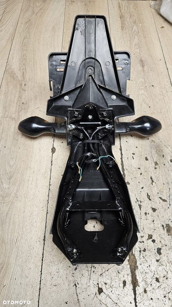 Uchwyt tablicy kierunkowskazy Honda Grom 125 - 11