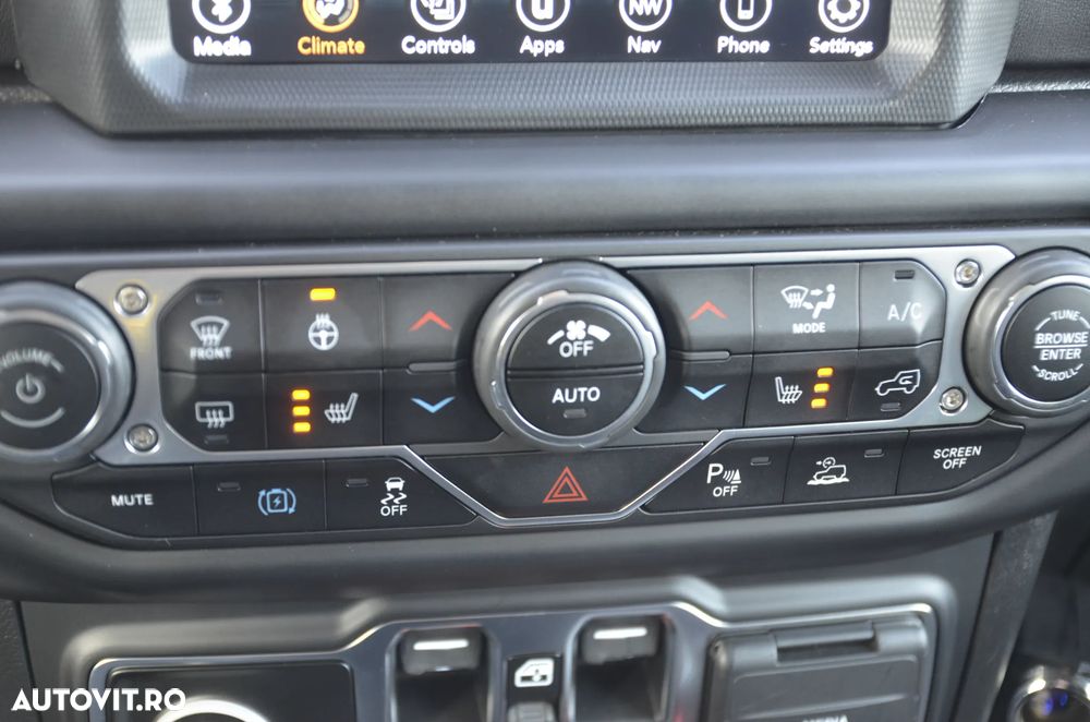 Jeep Wrangler - 22