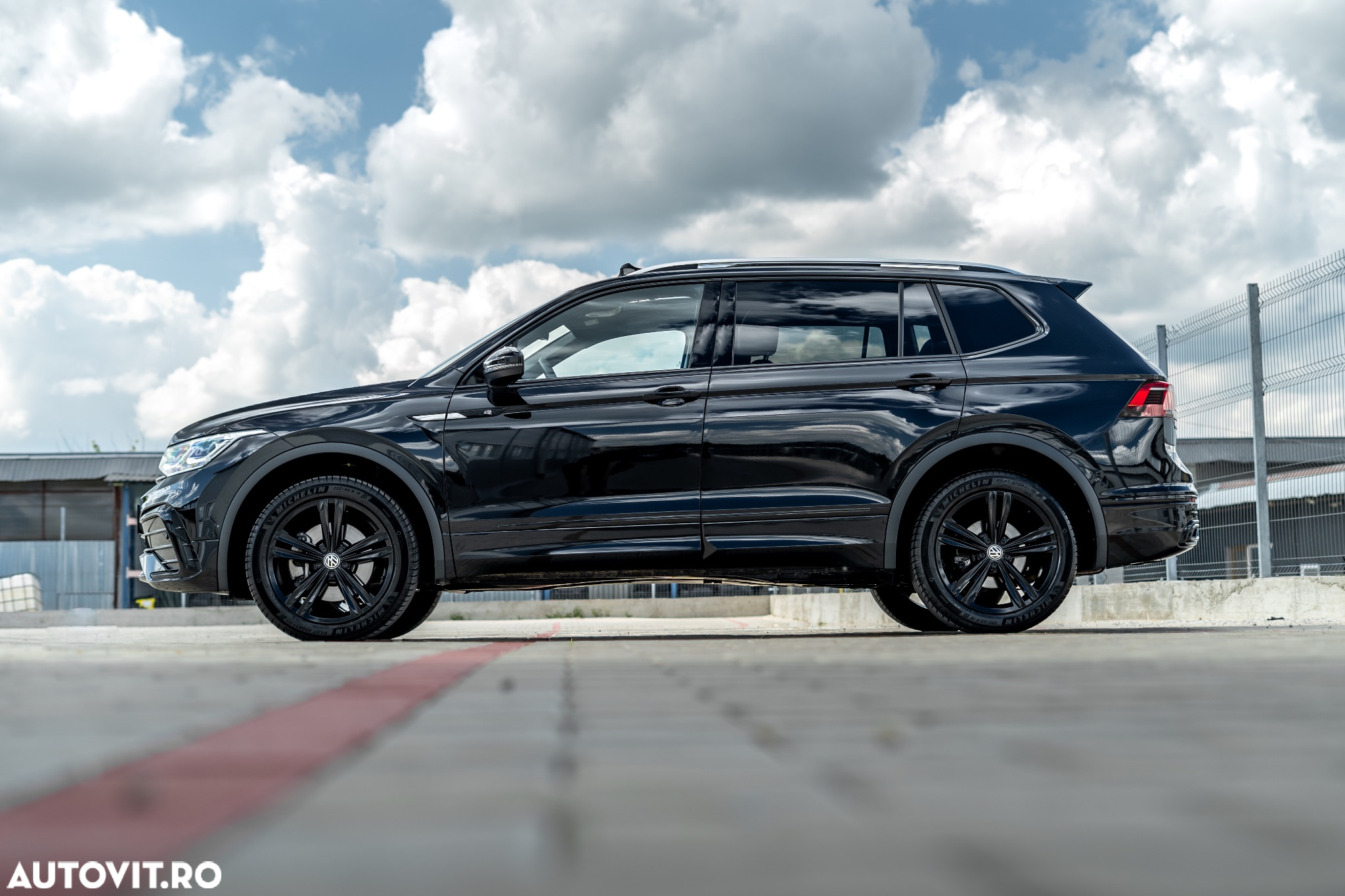 Volkswagen Tiguan Allspace 2.0 TDI SCR 4Motion DSG R-Line - 30