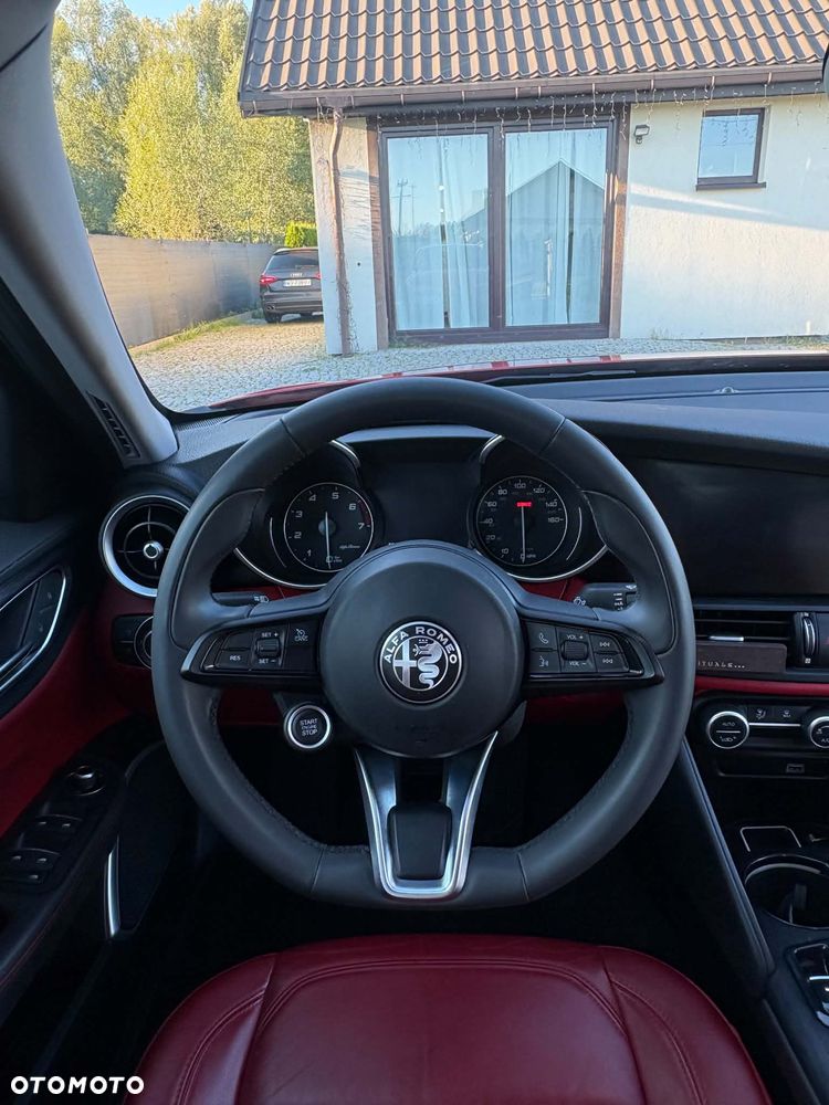 Alfa Romeo Giulia 2.0 Turbo Veloce - 8