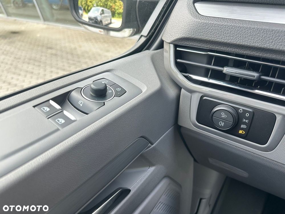 Volkswagen Transporter Transporter Furgon silnik: 2,0 l TDI 150 KM / skrzynia biegów: 8-biegowa automatyczna rozstaw osi: 3500 mm - 20