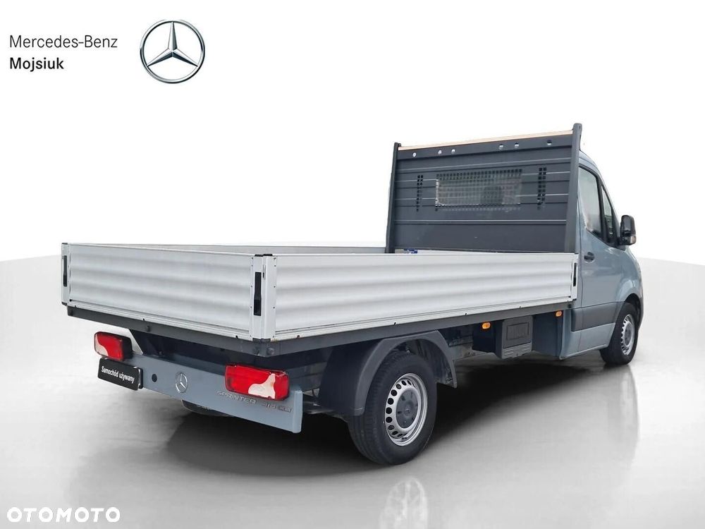 Mercedes-Benz Sprinter 910 - 7